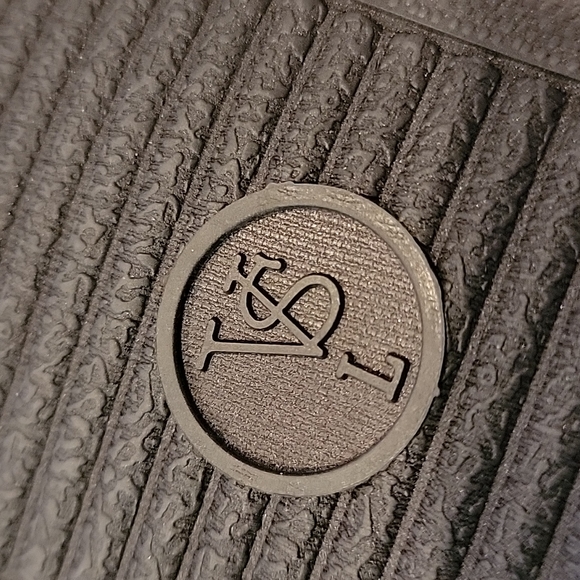 NWT Victoria's Secret Stripped Fur Slippers & Monogramed "V" storage bag! ♥️ - Picture 9 of 10